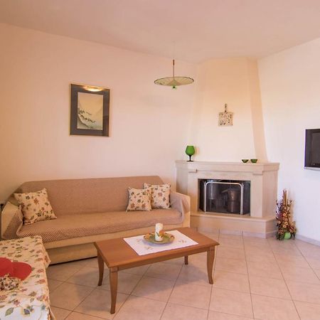 Fedra Apartments, View, Free Parking, 2Mins To Beach Палекастрон Екстериор снимка