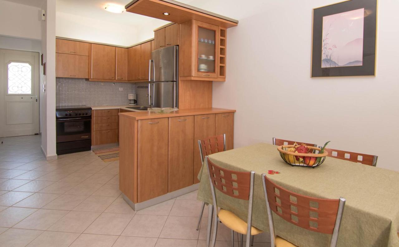 Fedra Apartments, View, Free Parking, 2Mins To Beach Палекастрон Екстериор снимка