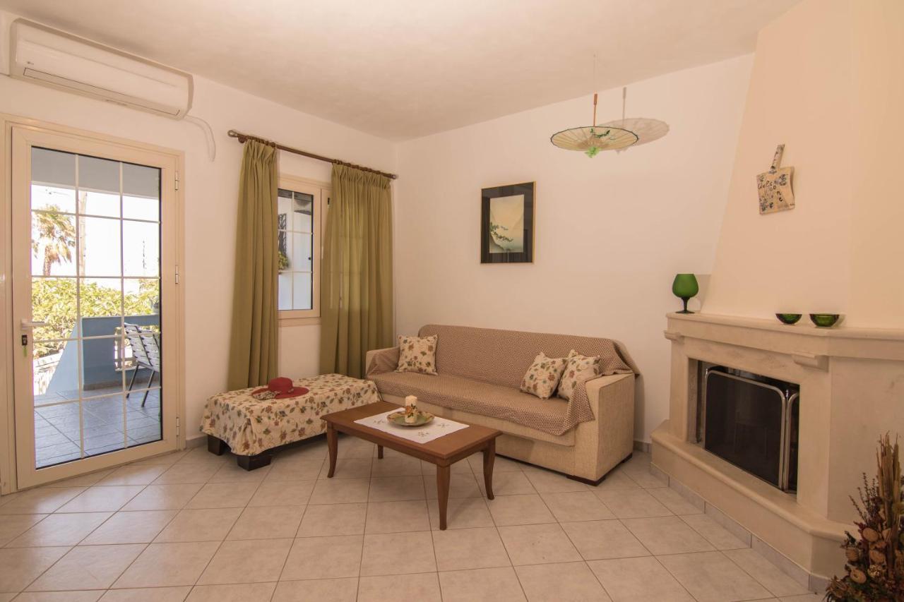 Fedra Apartments, View, Free Parking, 2Mins To Beach Палекастрон Екстериор снимка