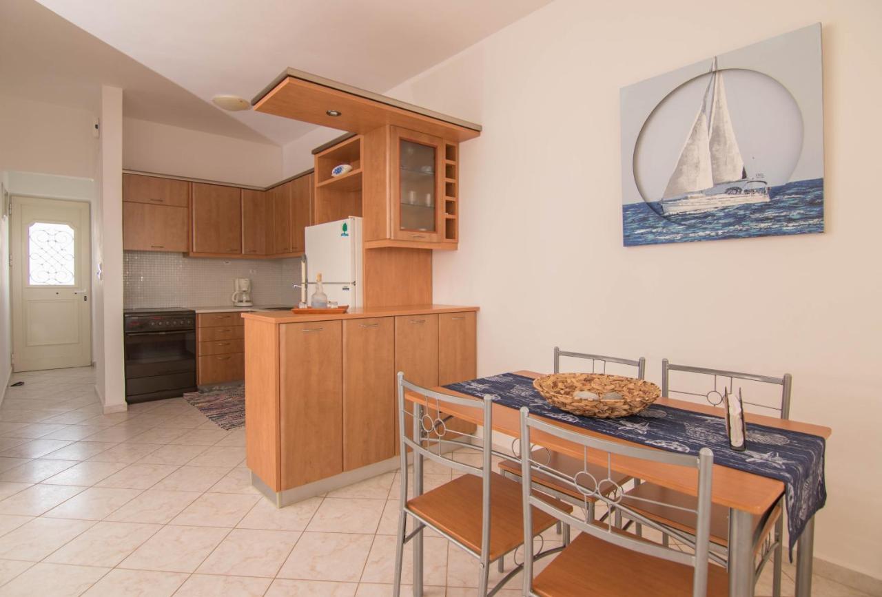 Fedra Apartments, View, Free Parking, 2Mins To Beach Палекастрон Екстериор снимка
