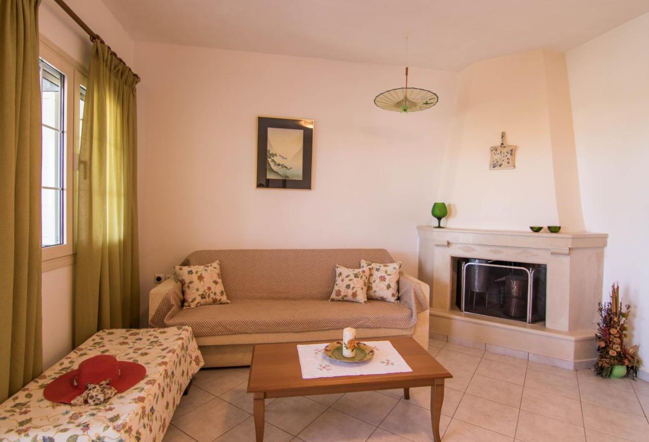 Fedra Apartments, View, Free Parking, 2Mins To Beach Палекастрон Екстериор снимка